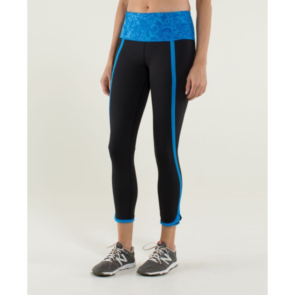 NWOT Lululemon  Can’t Stop Crop Black/Paisley Cornflower/Cornflower
